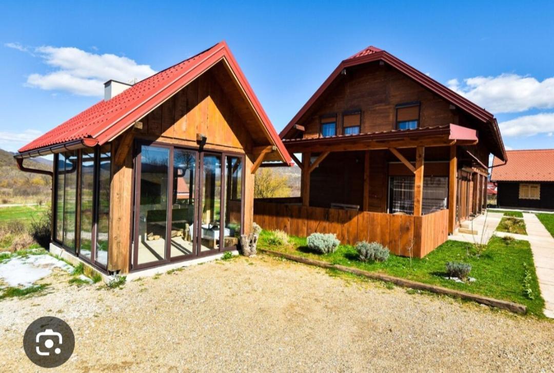 Lovinac  Ruralna Kuca Za Odmor Likaヴィラ エクステリア 写真