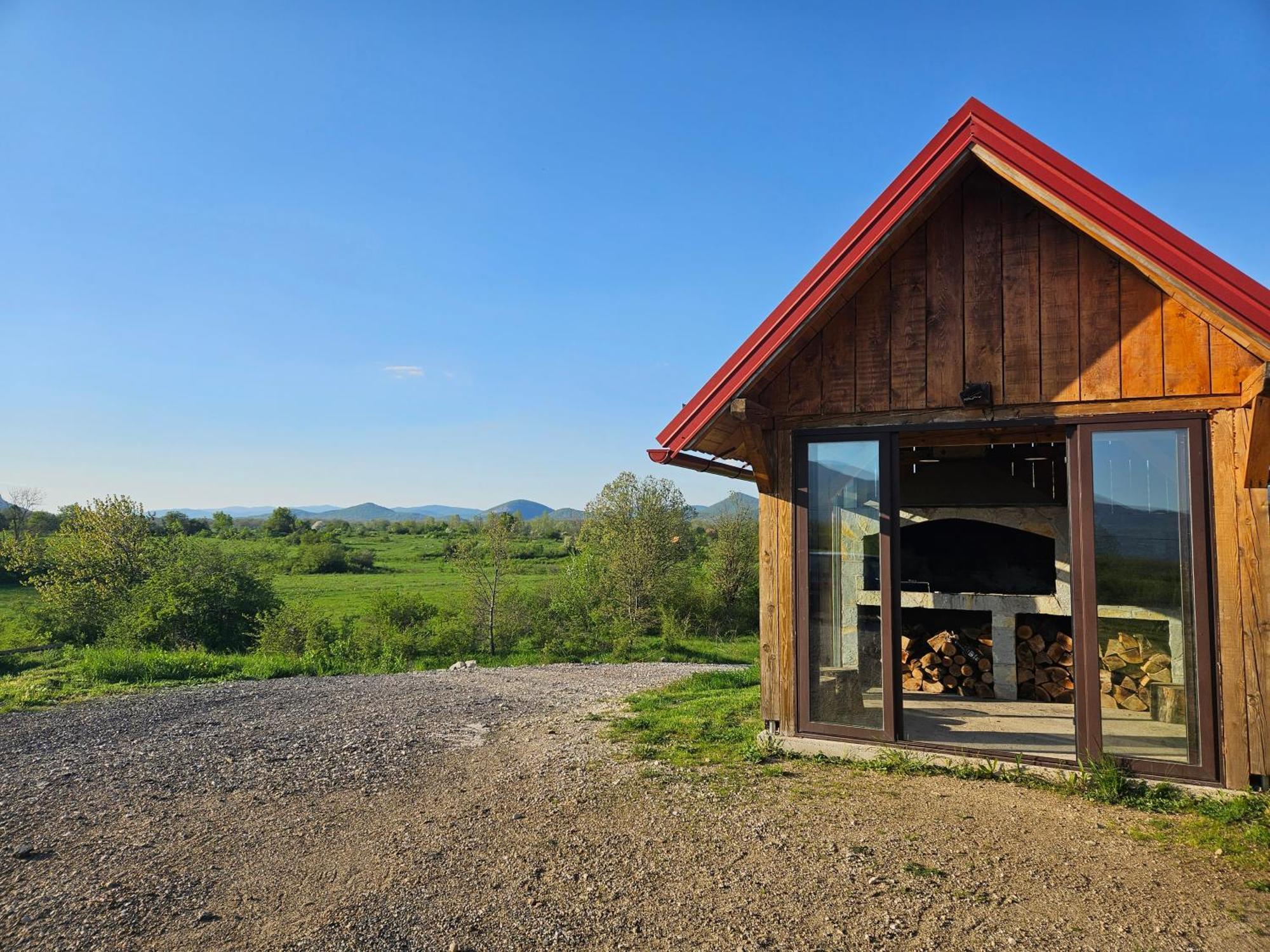 Lovinac  Ruralna Kuca Za Odmor Likaヴィラ エクステリア 写真